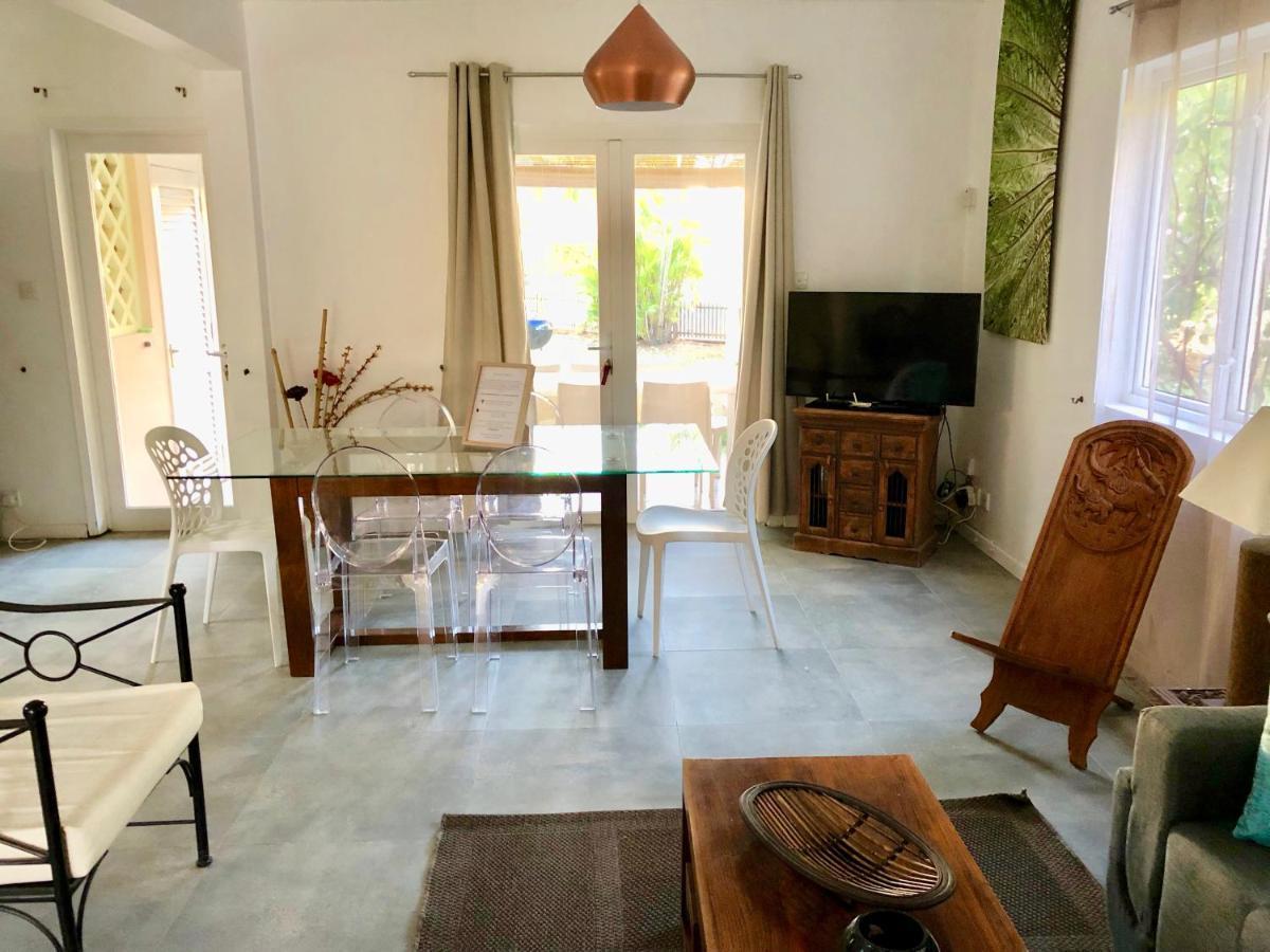 Beachfront Villa In A Beautiful And Secured Complex Flic-en-Flacq Kültér fotó