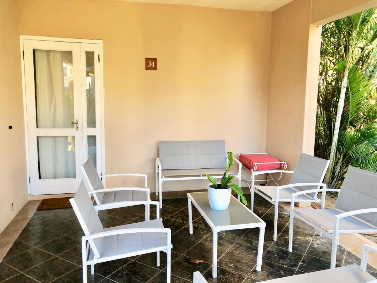 Beachfront Villa In A Beautiful And Secured Complex Flic-en-Flacq Kültér fotó